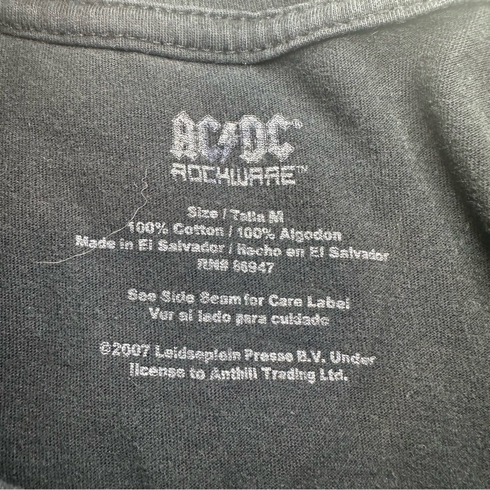 AC/DC Y2K Band T-Shirt. Black. Size: Medium.
100% Cotton. - Picture 7 of 7